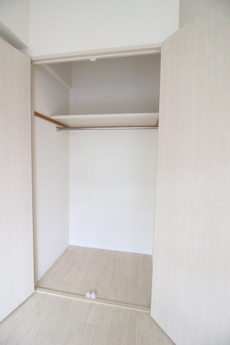 物件内観写真12　(収納)