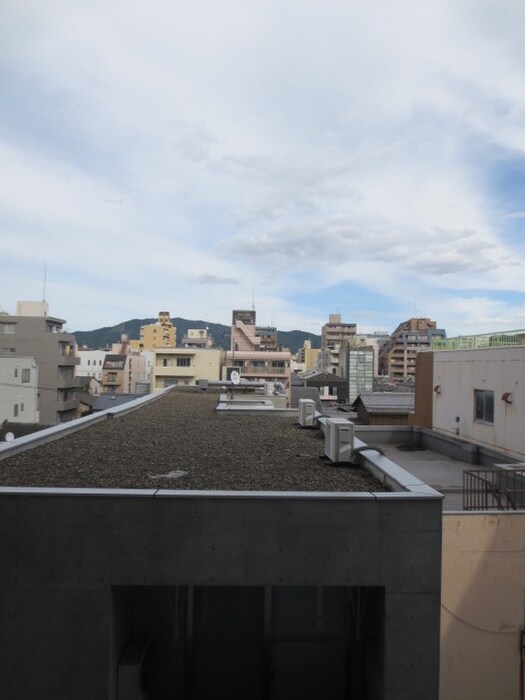 物件内観写真16　(室内からの展望)