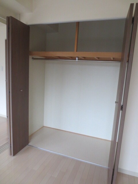 物件内観写真13　(収納)