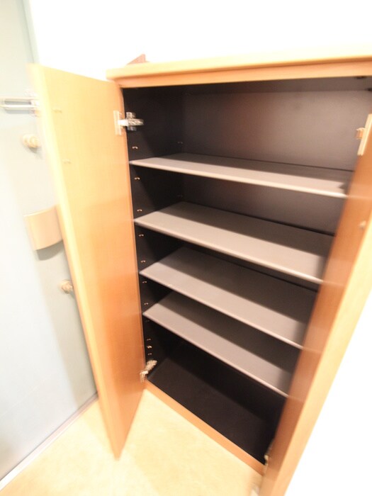 物件内観写真15　(靴箱)