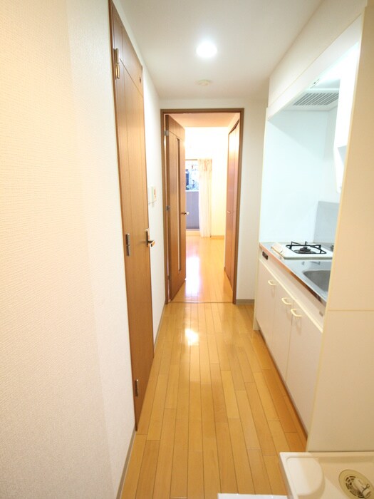 物件内観写真17　(廊下)