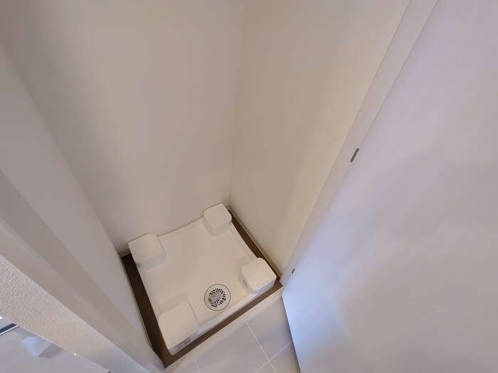 物件内観写真15　(洗濯機置場)