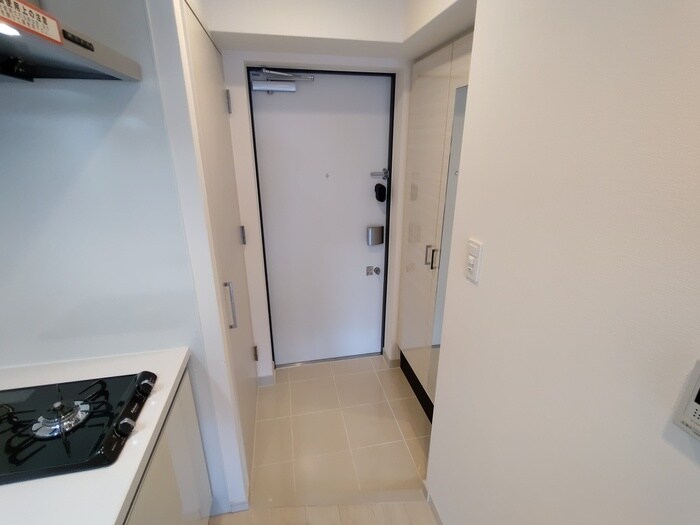 物件内観写真16　(玄関)