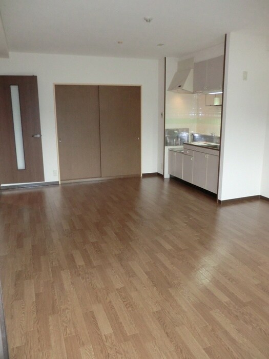 物件内観写真12　(廊下)