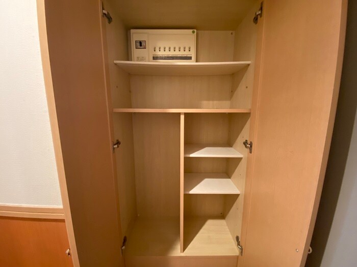 物件内観写真8　(靴箱)