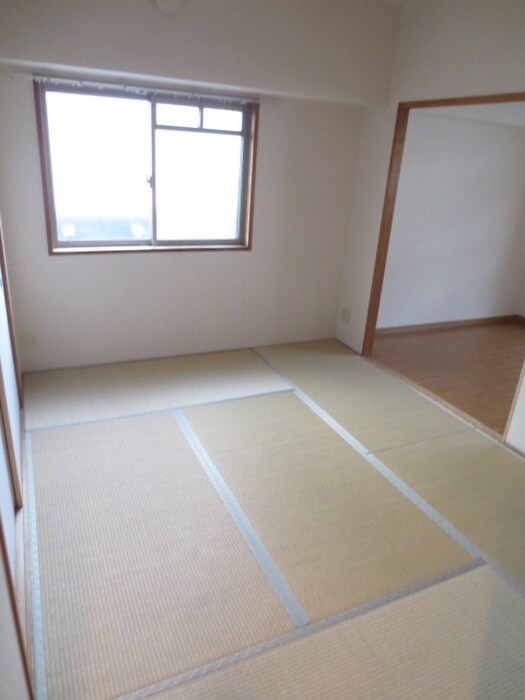 物件内観写真10　(居室)