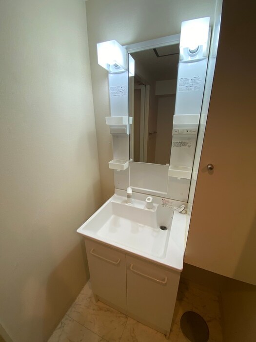 物件内観写真10　(洗面)