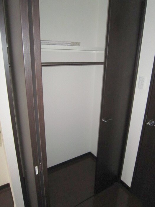 物件内観写真12　(収納)