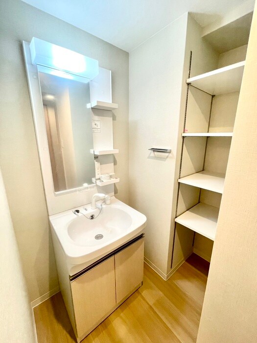 物件内観写真9　(洗面)