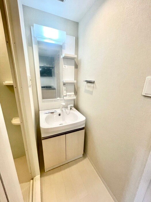 物件内観写真12　(洗面)