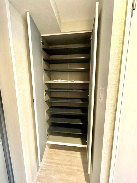物件内観写真12　(靴箱)