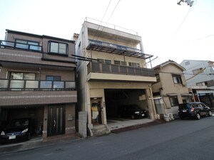 小林マンション外観写真