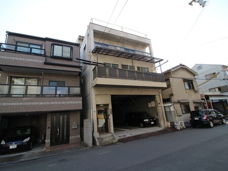 小林マンション外観写真