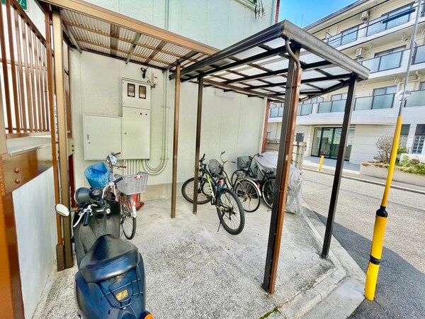 駐輪場