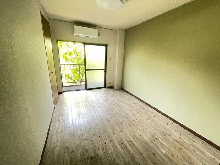 物件内観写真7　(居室)