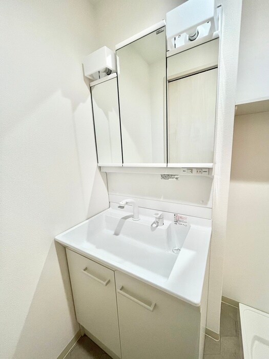 物件内観写真9　(洗面)