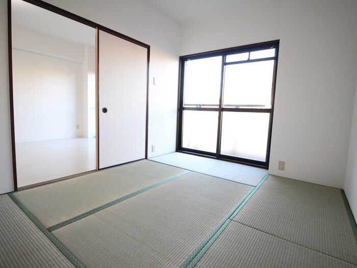 物件内観写真10　(居室)