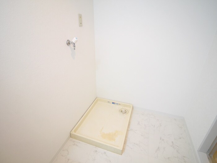 物件内観写真17　(洗濯機置場)