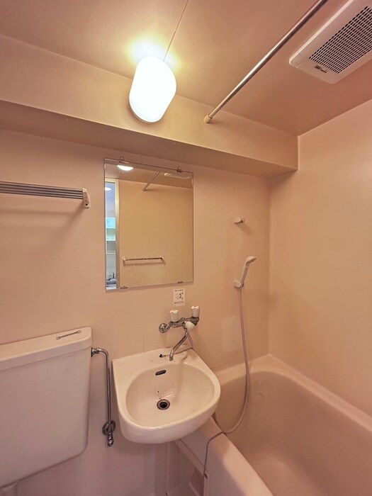 物件内観写真11　(洗面)