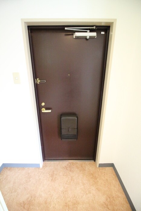 物件内観写真11　(玄関)