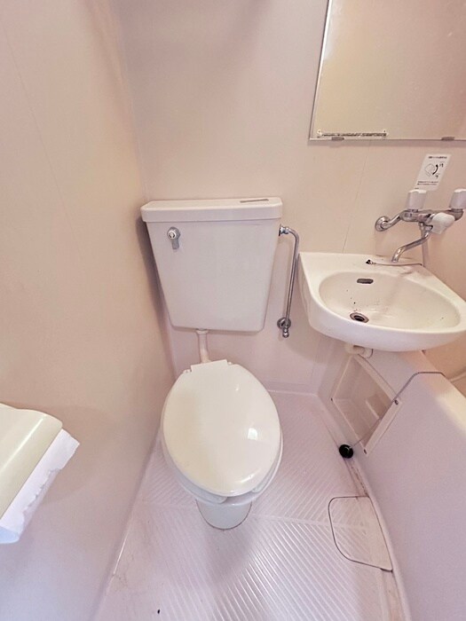 物件内観写真12　(トイレ)