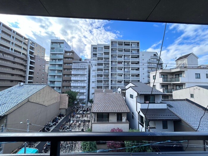 物件内観写真15　(室内からの展望)