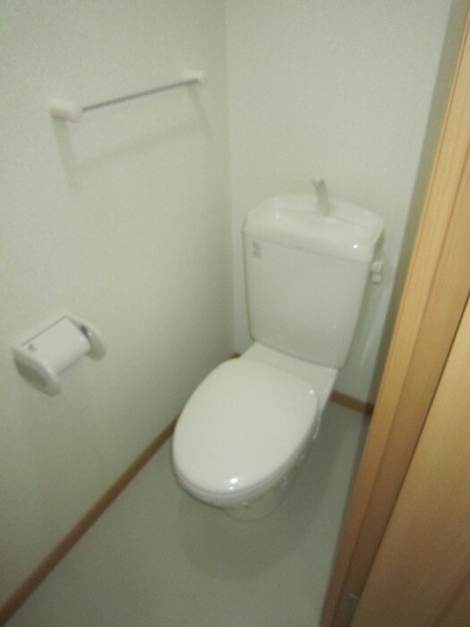 物件内観写真16　(トイレ)