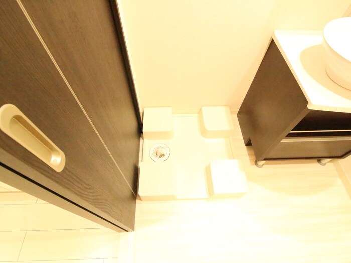 物件内観写真13　(洗濯機置場)