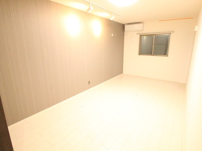 物件内観写真15　(居室)