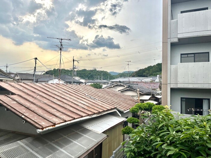 物件内観写真20　(室内からの展望)