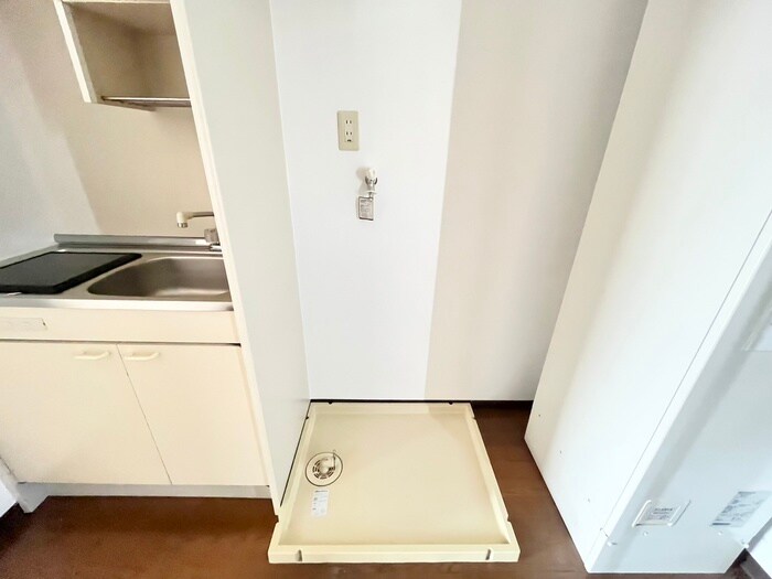 物件内観写真13　(洗濯機置場)