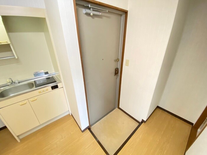 物件内観写真18　(廊下)