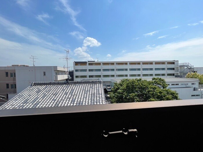 物件内観写真20　(室内からの展望)