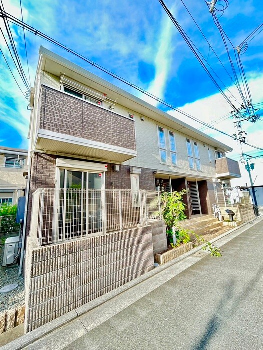 物件外観写真1　(外観写真)