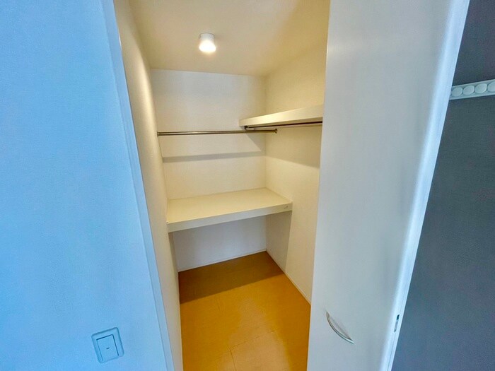 物件内観写真12　(収納)