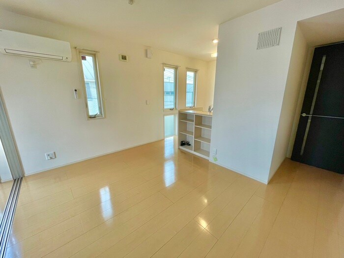 物件内観写真15　(居室)