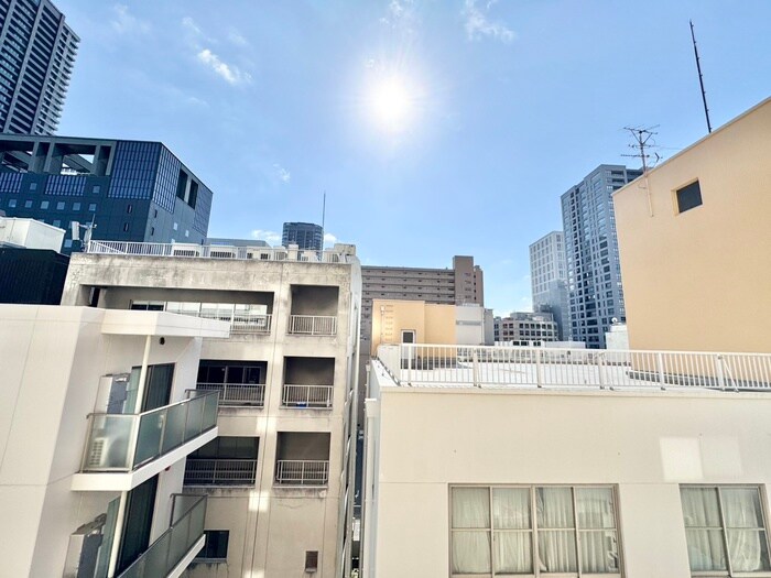 物件内観写真16　(室内からの展望)