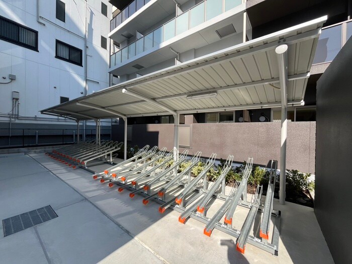 物件外観写真5　(駐輪場)