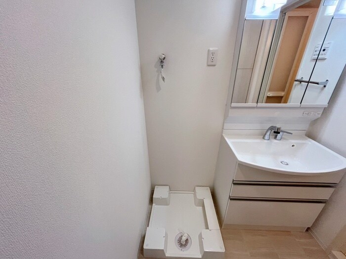 物件内観写真13　(洗濯機置場)