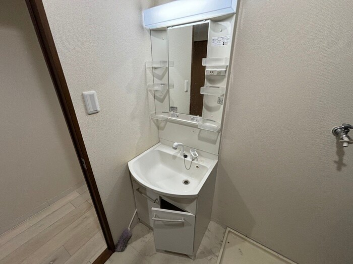 物件内観写真13　(洗面)