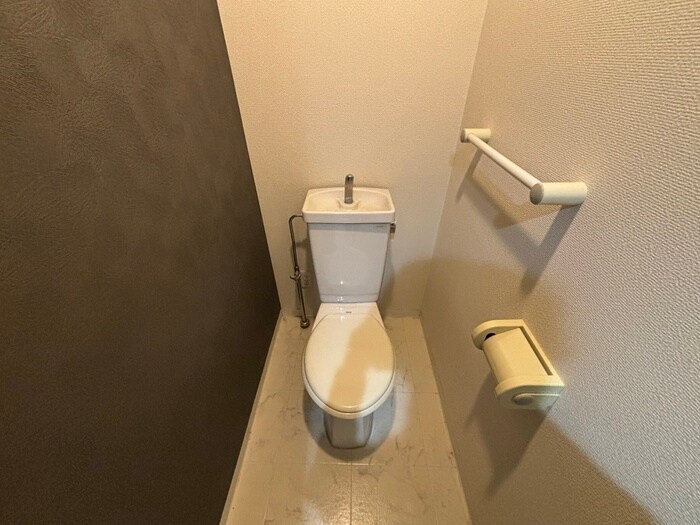 物件内観写真16　(トイレ)