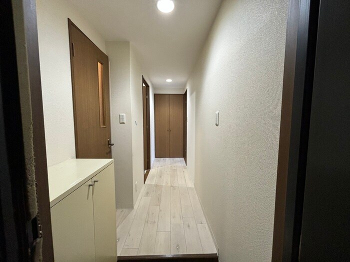 物件内観写真17　(玄関)