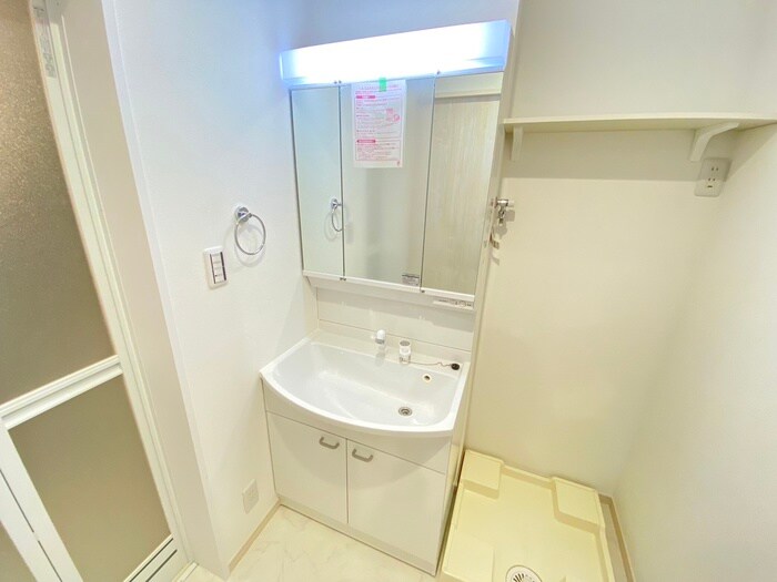 物件内観写真12　(洗面)