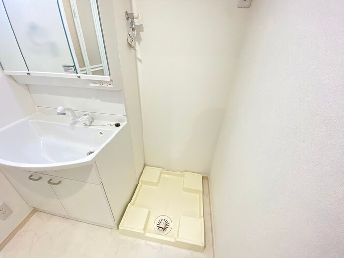 物件内観写真13　(洗濯機置場)