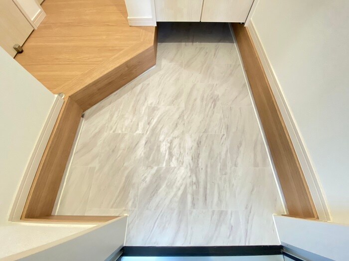 物件内観写真17　(玄関)