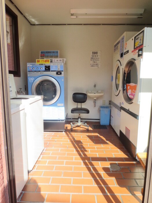 物件外観写真4　(建物設備)