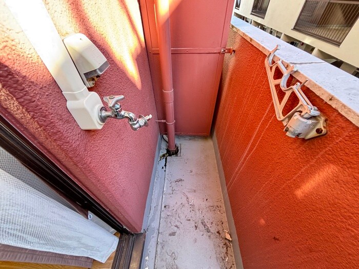 物件内観写真18　(洗濯機置場)