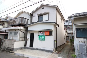 中朝霧丘戸建外観写真