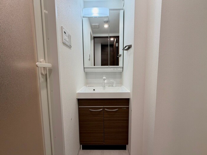 物件内観写真11　(洗面)