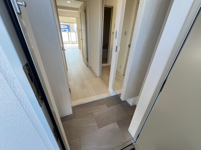 物件内観写真22　(玄関)